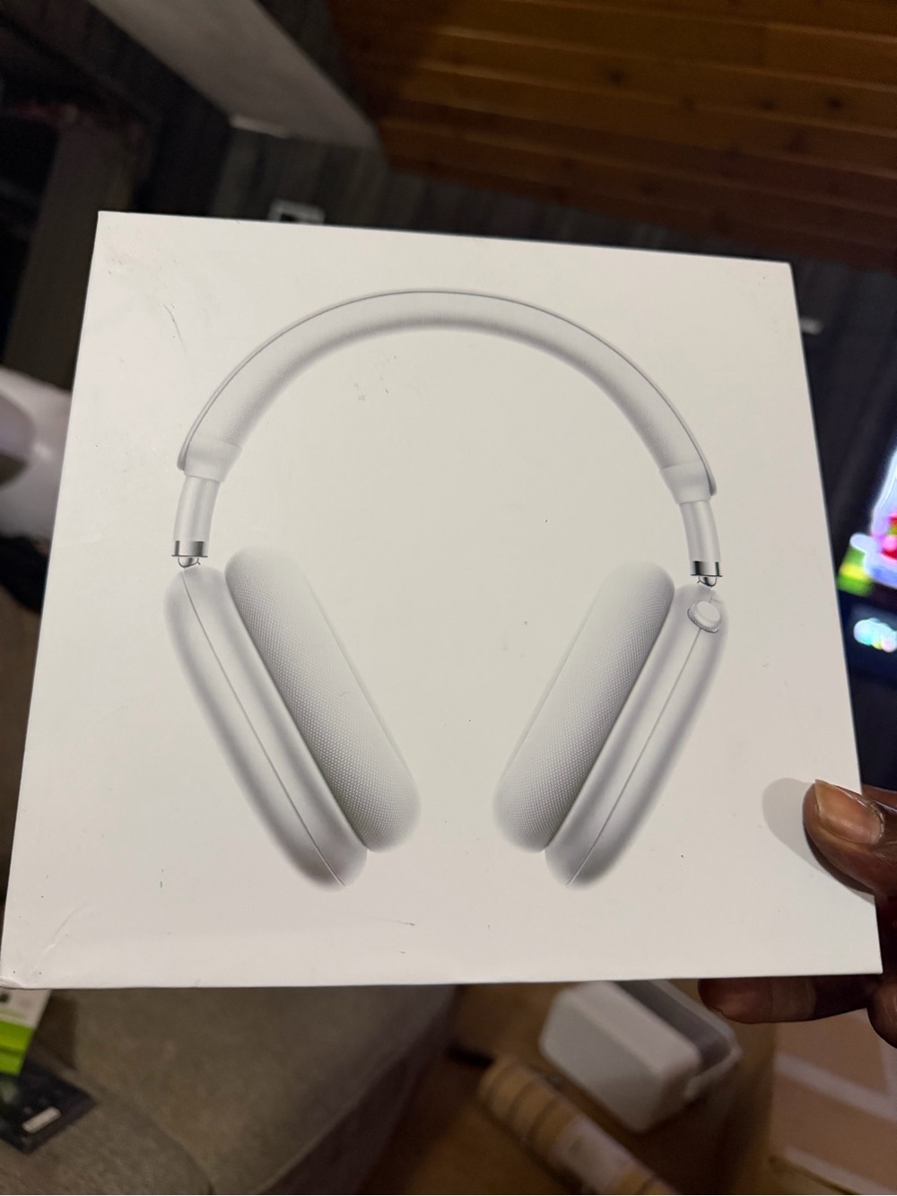 Picun Silver Over-Ear Headphones — Wireless Comfort and Clear Sound